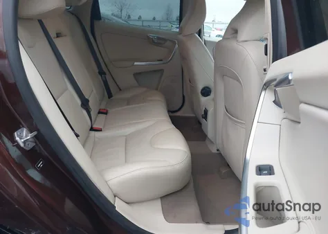 2015 Volvo Xc60 T6 Premier Plus from USA, damaged, VIN YV4902RCXF2599175